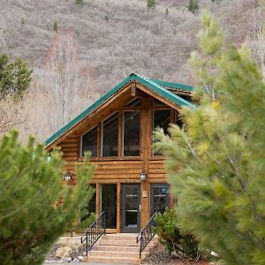 Alaskan Inn And Spa
